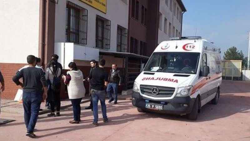 İzmir'de İlköğretim Okulunda Doğal Gaz Patlaması: 1 Ölü, 4 Yaralı ile ilgili görsel sonucu